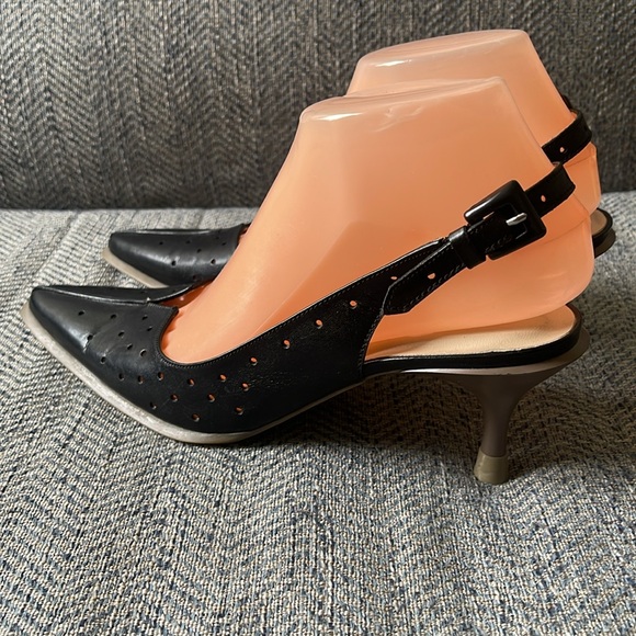 Mosquitos Women’s Black Perforated Leather Sling Back kittens Shoes Size: 5 - Picture 4 of 13